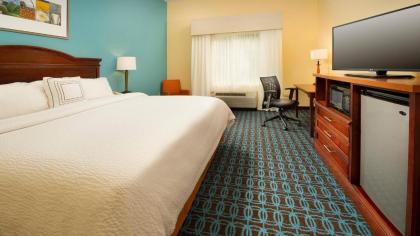 Fairfield Inn & Suites by Marriott Marshall - image 2