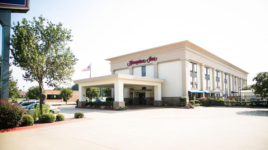 Hampton Inn Marshall - main image