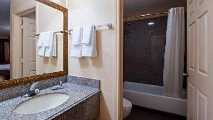 Best Western Executive Inn - image 4