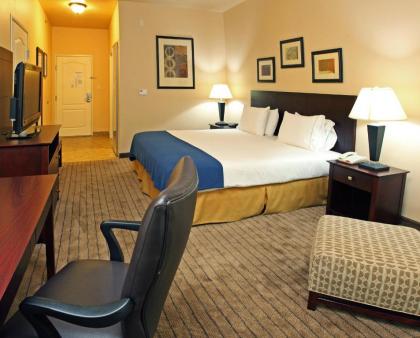 Holiday Inn Express Hotel & Suites Marshall an IHG Hotel - image 5