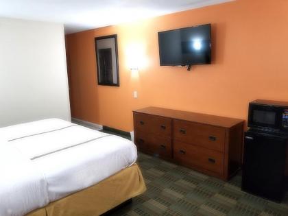 Americas Best Value Inn Marshall - image 2