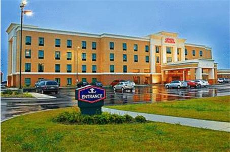 Hampton Inn & Suites Marshalltown - main image