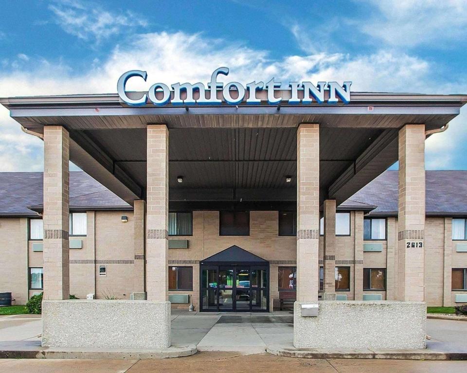 Comfort Inn Marshalltown South - main image