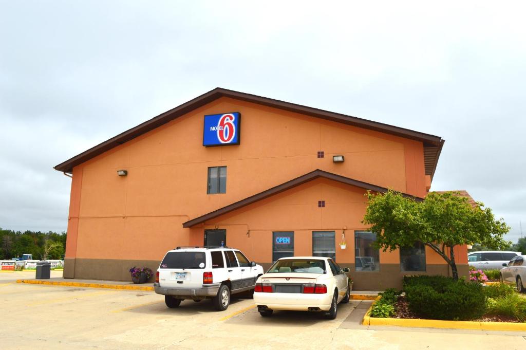 Motel 6-Marshalltown IA - image 3