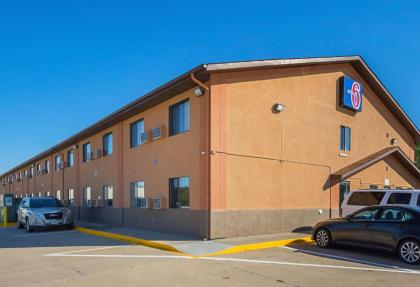 Motel 6-Marshalltown IA - image 8