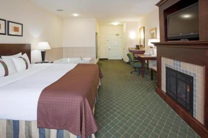 Holiday Inn Conference Center Marshfield an IHG Hotel - image 15