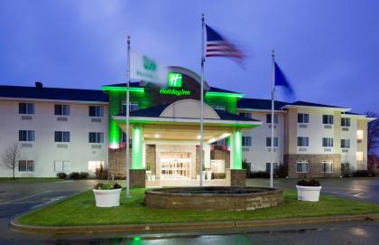 Holiday Inn Conference Center Marshfield an IHG Hotel - image 17