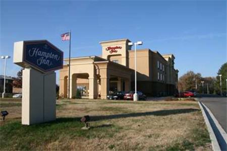 Hampton Inn Martin - main image