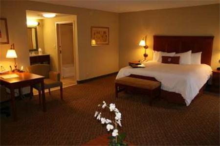 Hampton Inn Martin - image 5