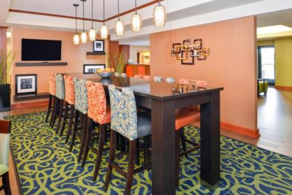 Hampton Inn Martinsburg - image 3