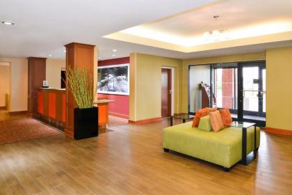 Hampton Inn Martinsburg - image 6