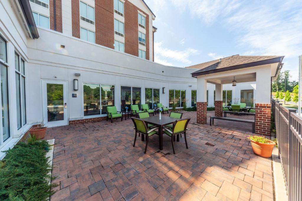 Hilton Garden Inn Martinsburg - image 7