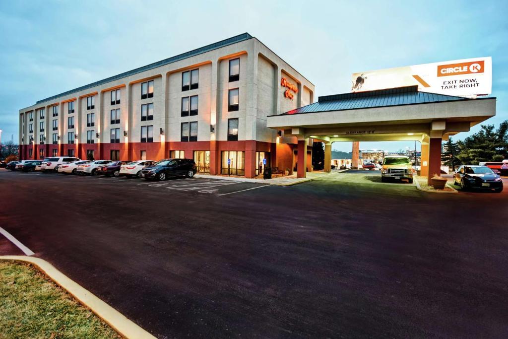 Hampton Inn St. Louis - Westport - main image