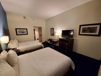 Holiday Inn Express St. Louis Arpt - Maryland Hgts - image 3