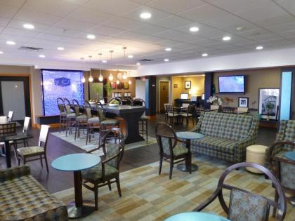 Hampton Inn Marysville - image 10