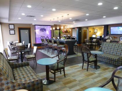 Hampton Inn Marysville - image 12