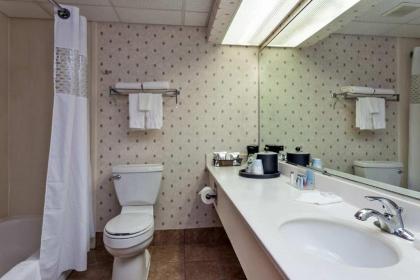 Hampton Inn Marysville - image 18