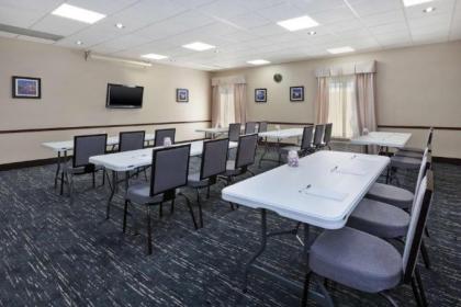 Hampton Inn Marysville - image 6