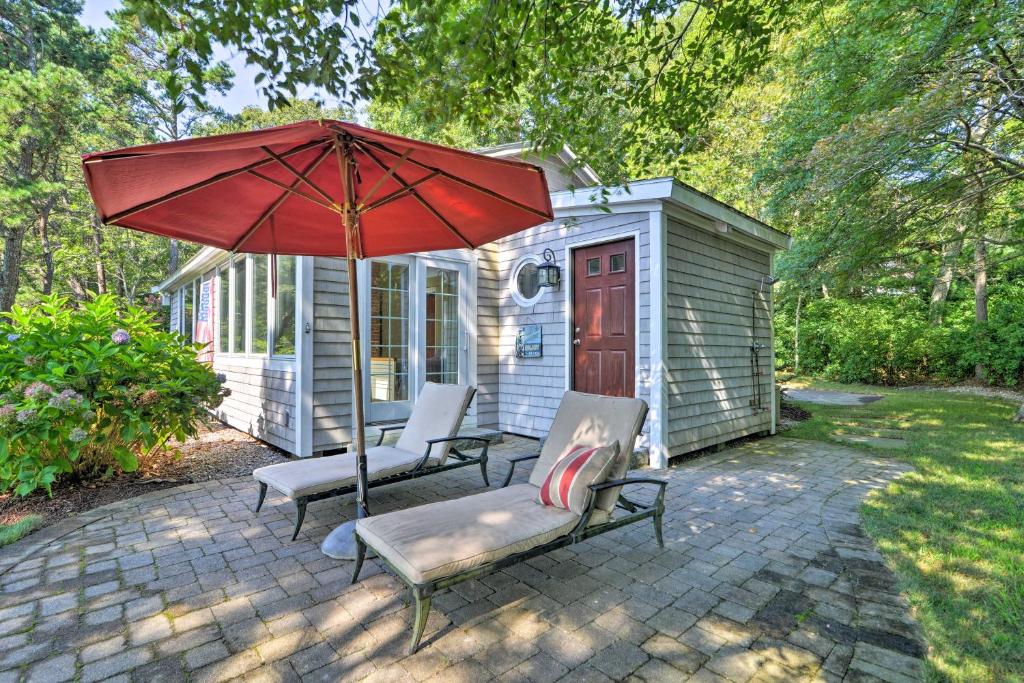 Lakefront Mashpee Home with Kayak and Outdoor Kitchen! - image 7