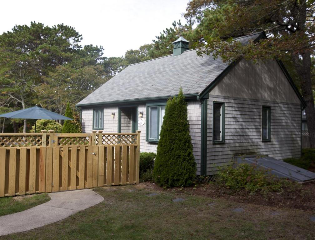 Luxurious and Private Cape Cod Holiday Homes - image 4