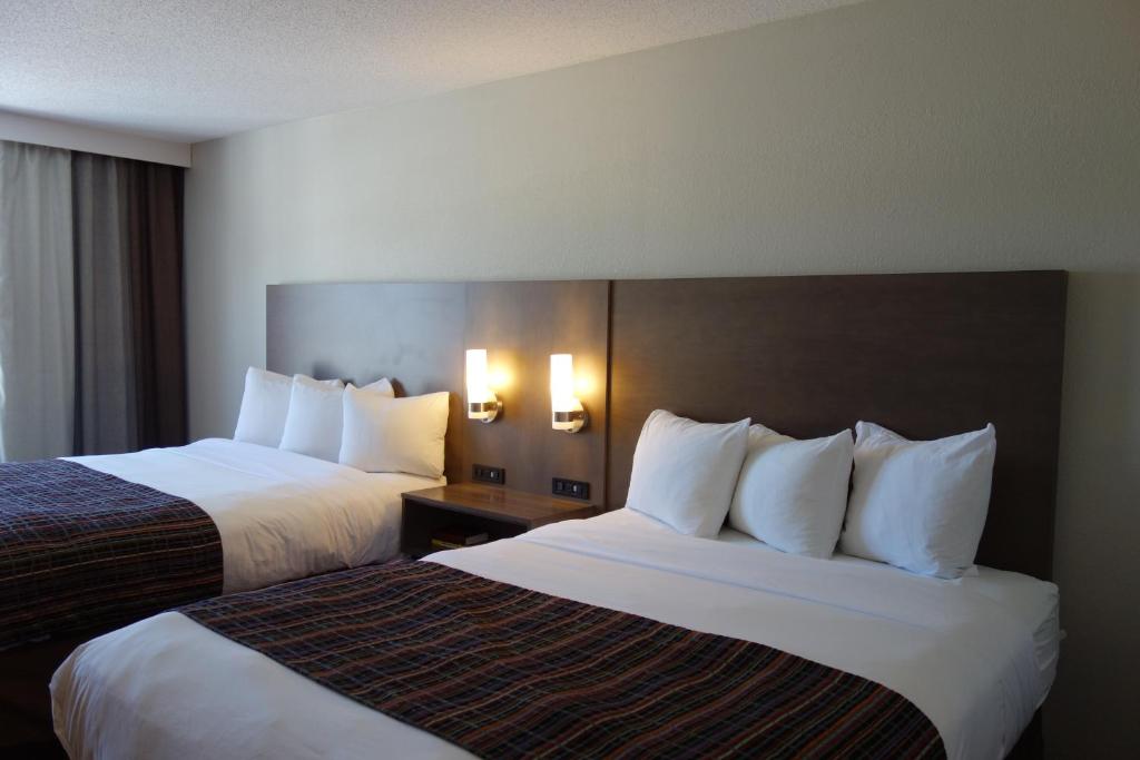 Country Inn & Suites by Radisson Mason City IA - image 2