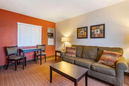 Quality Inn & Suites Mason City - image 6