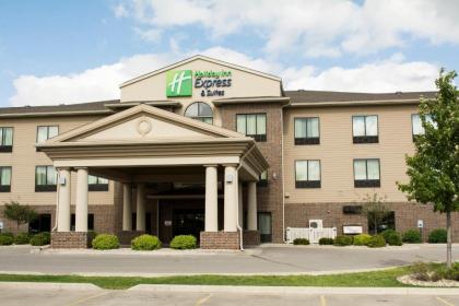 Holiday Inn Express  Suites   mason City an IHG Hotel mason City Iowa