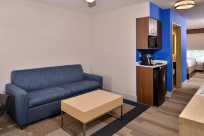 Holiday Inn Express Hotel & Suites Cincinnati - Mason an IHG Hotel - image 11