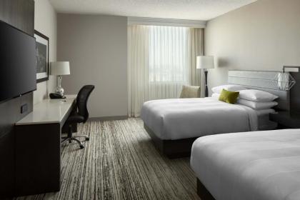 Marriott Cincinnati Northeast - image 10