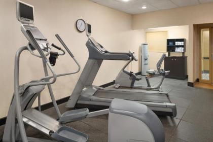 Hampton Inn Cincinnati Kings Island - image 12