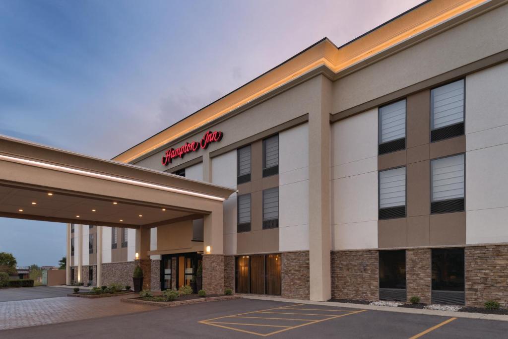 Hampton Inn Cincinnati Kings Island - image 5