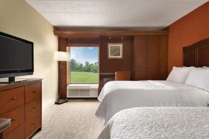 Hampton Inn Cincinnati Kings Island - image 8