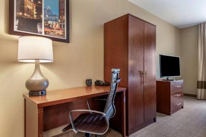 Comfort Suites Mason - image 5