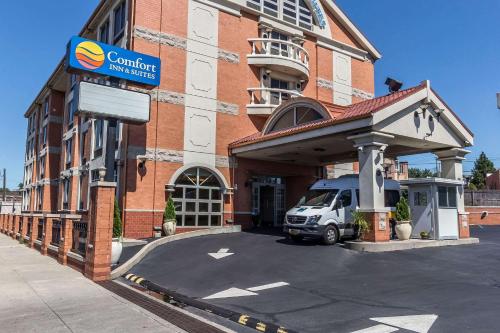 Comfort Inn & Suites LaGuardia Airport - main image