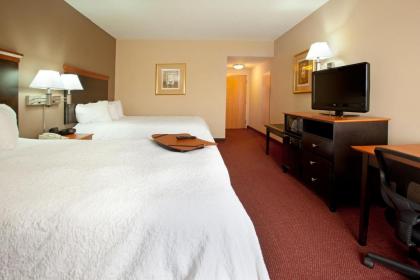 Hampton Inn Massillon - image 12