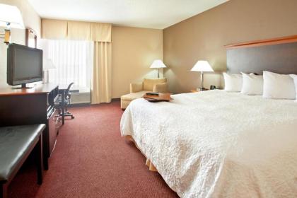 Hampton Inn Massillon - image 15