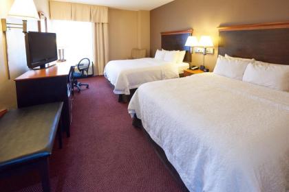 Hampton Inn Massillon - image 9