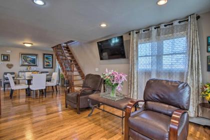 Waterfront Home with Large Deck and Dock on Narrow Bay - image 3