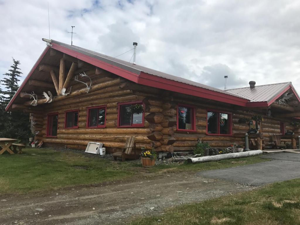 Lake Louise Lodge Alaska - image 7