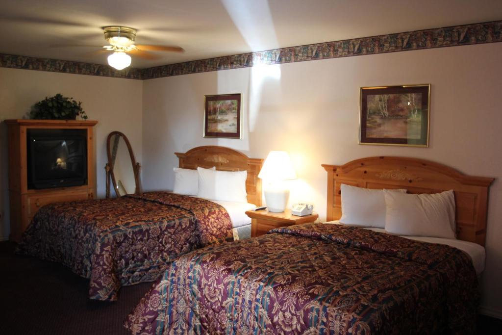 Lakeside Inn & Suites - main image