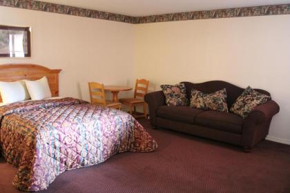 Lakeside Inn & Suites - image 7