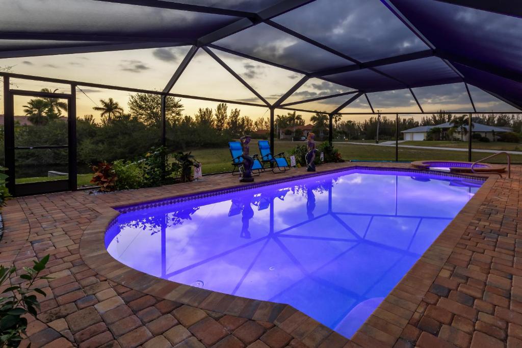 Enchanted Views Wondrous Memories Water Views with Heated Pool & Spa - main image