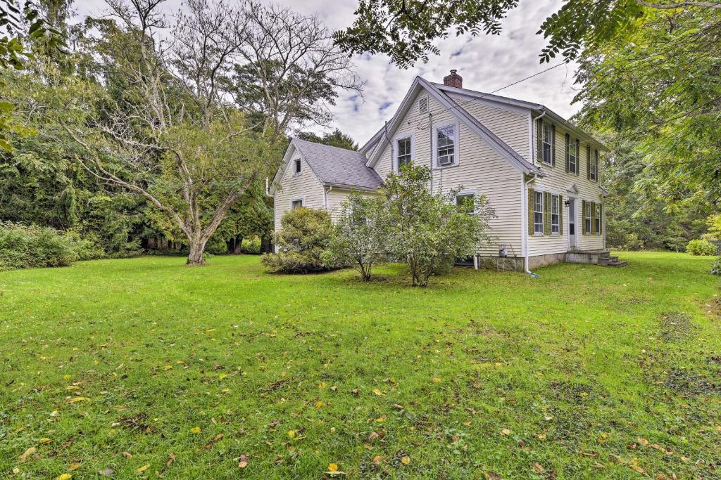 Mattapoisett House with 7 Acres and Private Beach - image 6