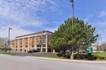 Quality Inn and Suites Matteson - image 14
