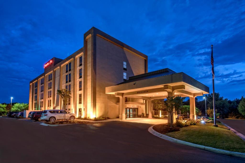 Hampton Inn Charlotte/Matthews - main image