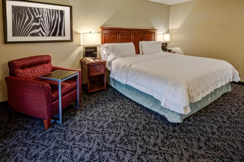 Hampton Inn Charlotte/Matthews - image 5