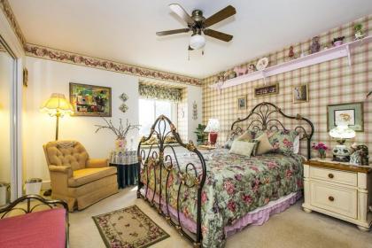 Matthews Manor Bed & Breakfast - image 10