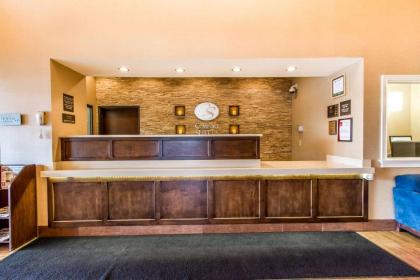 Comfort Suites Mattoon Illinois - image 6