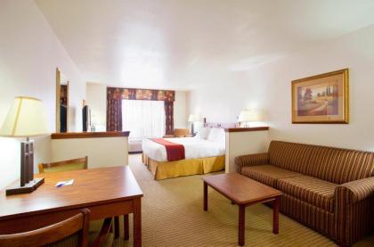 Holiday Inn Express Hotel & Suites Mattoon an IHG Hotel - image 15