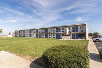 Motel 6-Mattoon IL - image 15